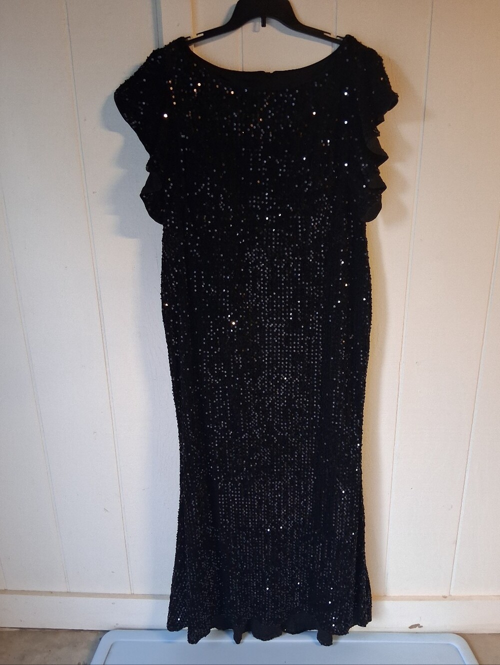 Black Sequin Maxi Dress with Ruffled Sleeves - Elegant Evening Gown 4XL Pre-owne